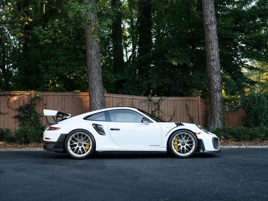 Used 2018 Porsche 911 GT2 RS RWD image 5