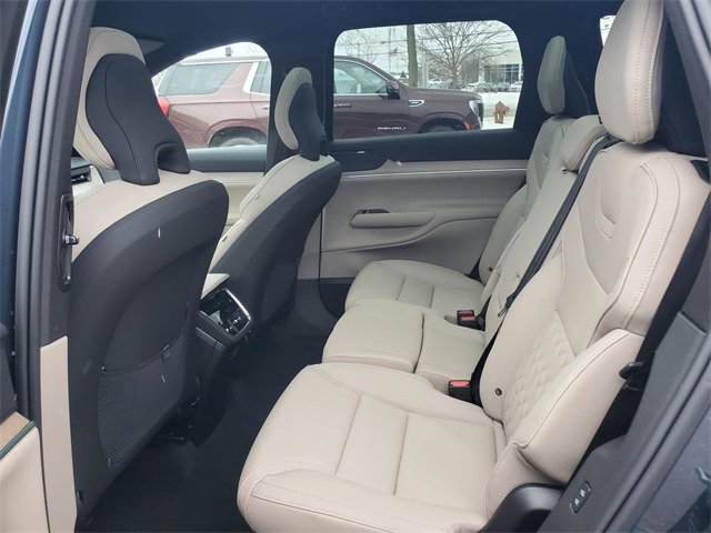 New 2025 Volvo EX90 Plus w/ Protection Package Premier image 23