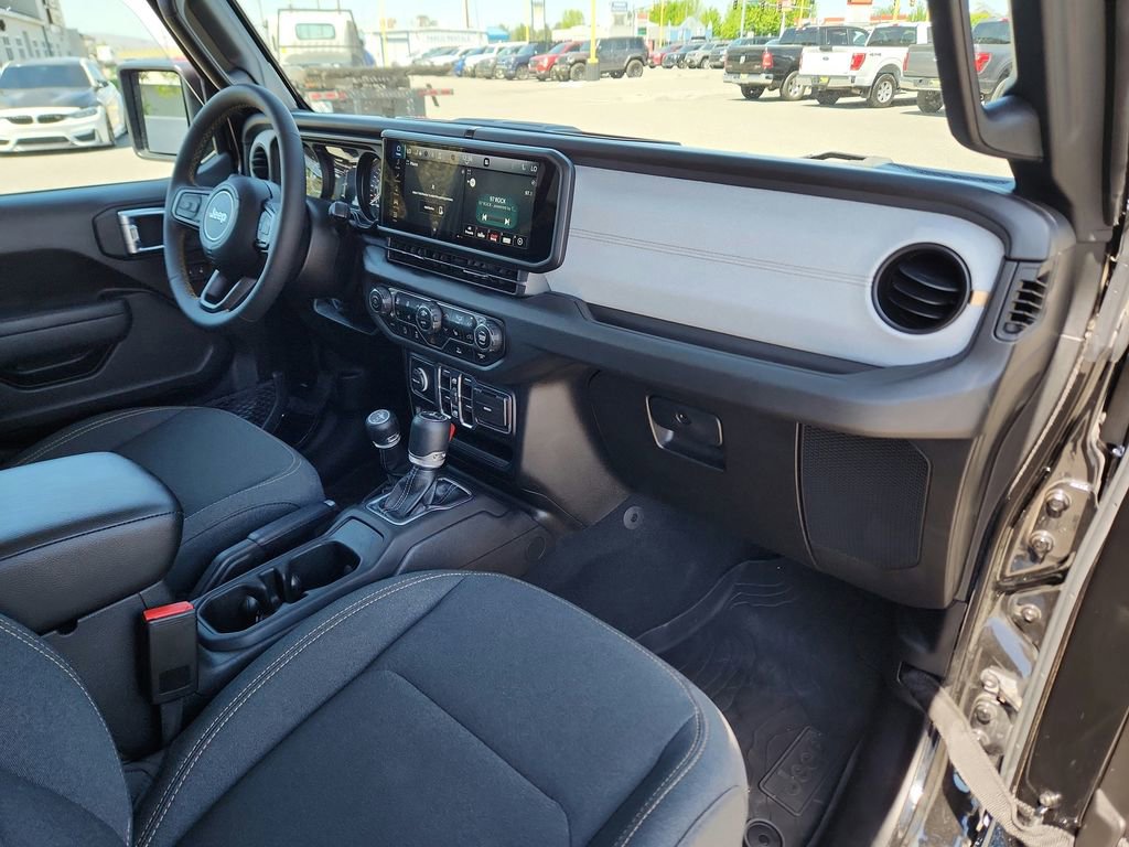 Used 2024 Jeep Gladiator Sport AWD/4WD image 23