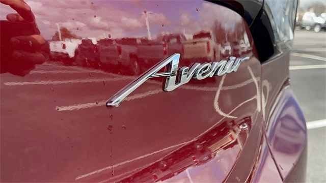 Used 2024 Buick Encore GX Avenir w/ Avenir Convenience Package image 6