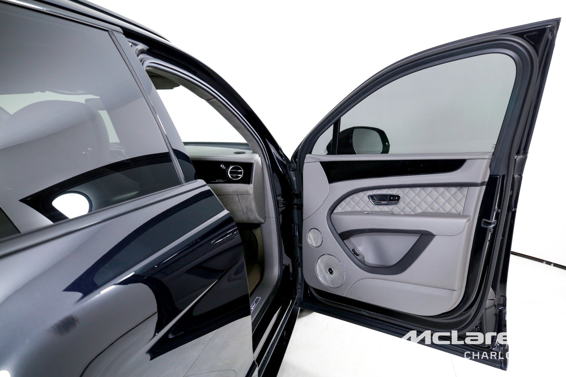 Used 2023 Bentley Bentayga Speed image 27