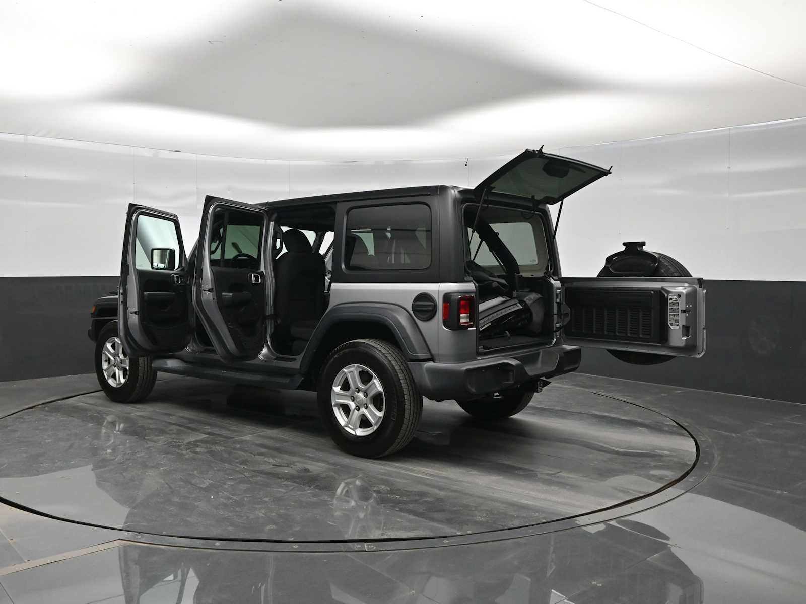 Used 2018 Jeep Wrangler Unlimited Sport S AWD/4WD image 43