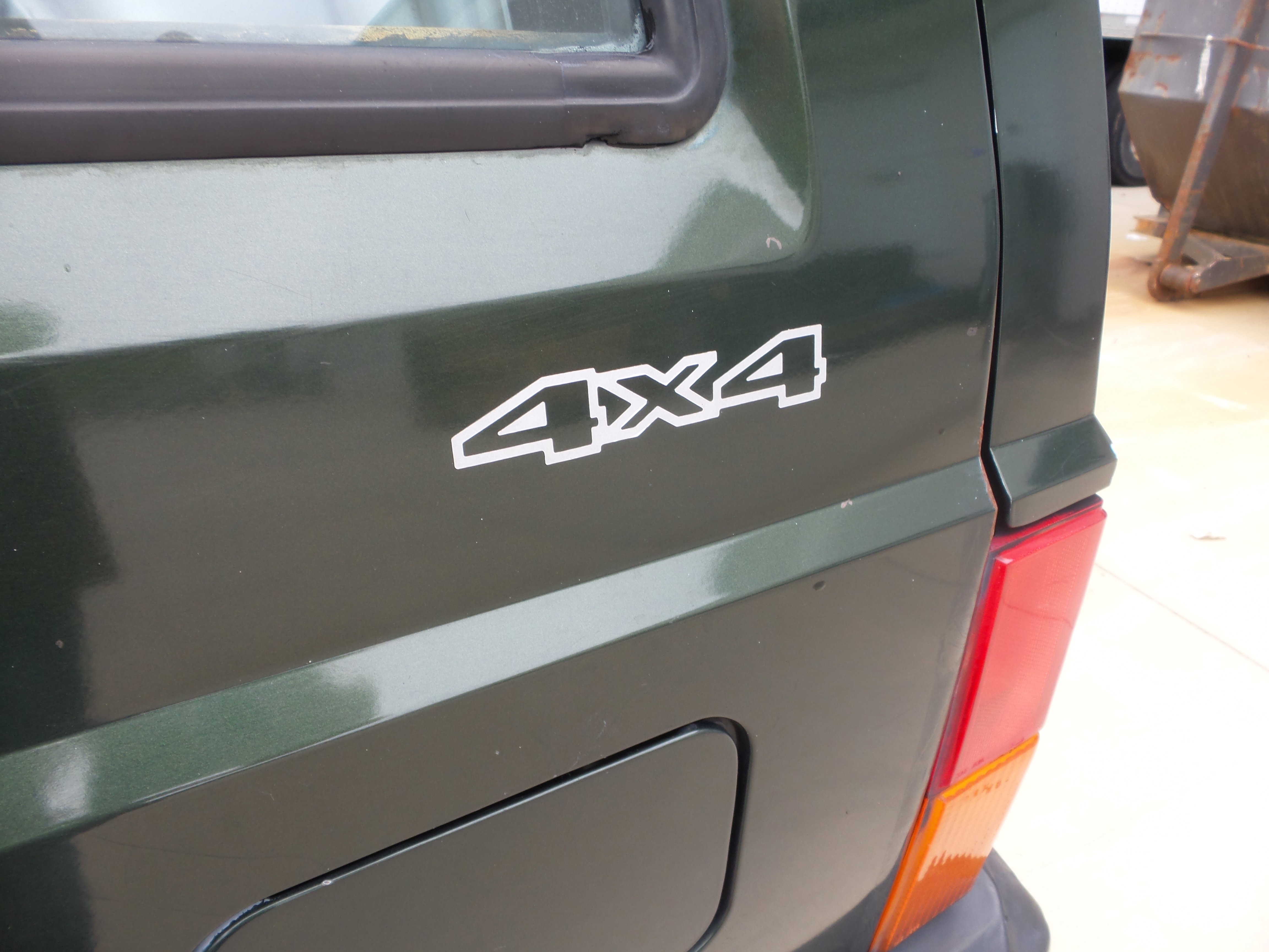 Used 1996 Jeep Cherokee SE image 25