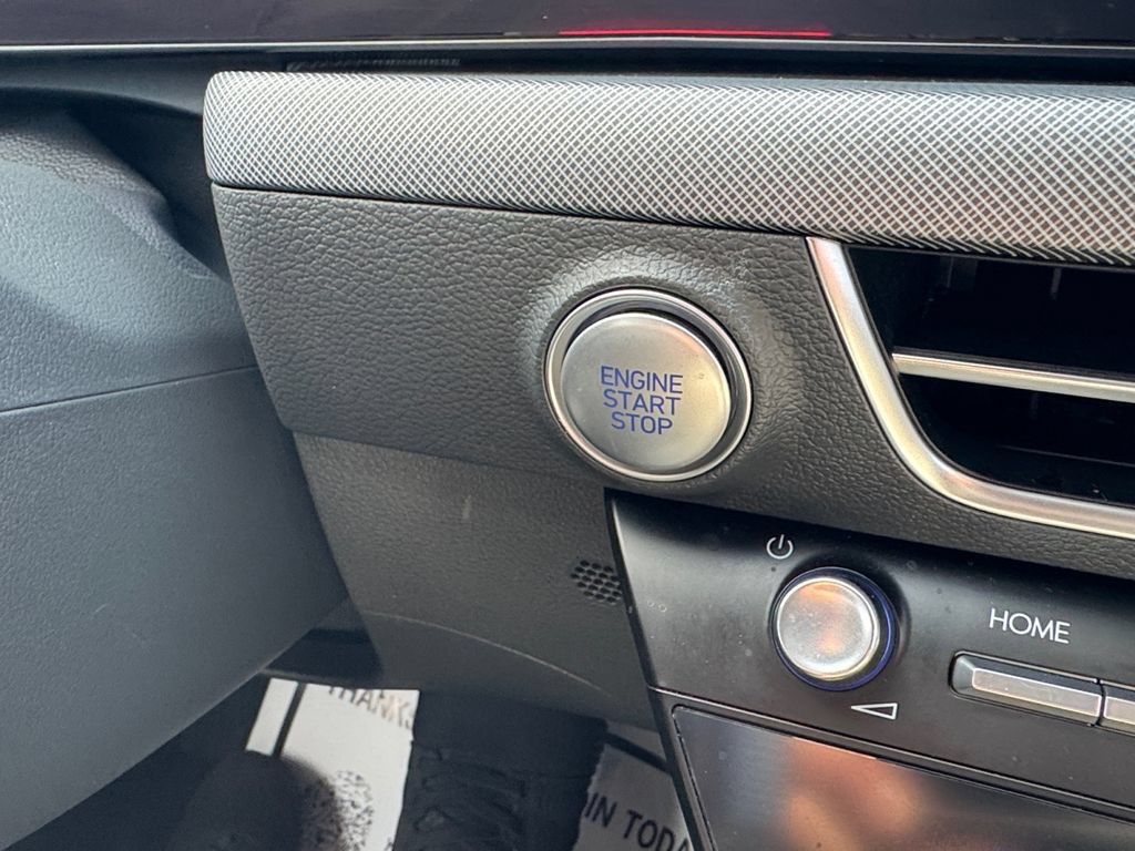 Used 2025 Hyundai Sonata SEL FWD image 33