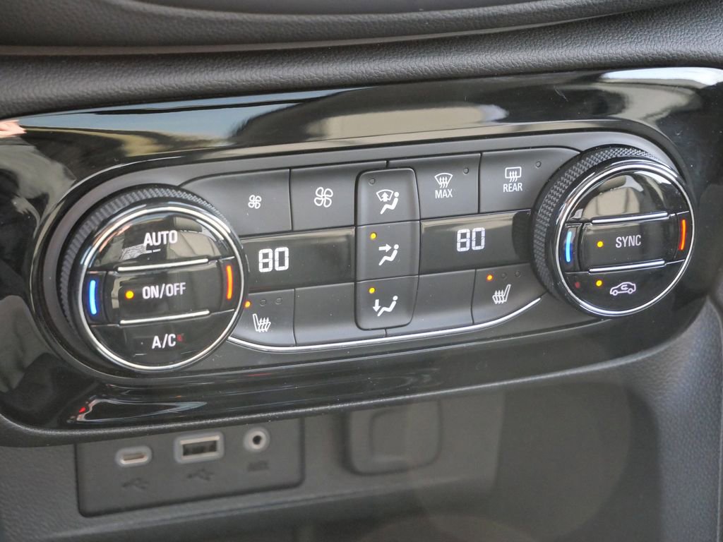 Used 2022 Buick Encore GX Essence w/ Experience Buick Package image 22