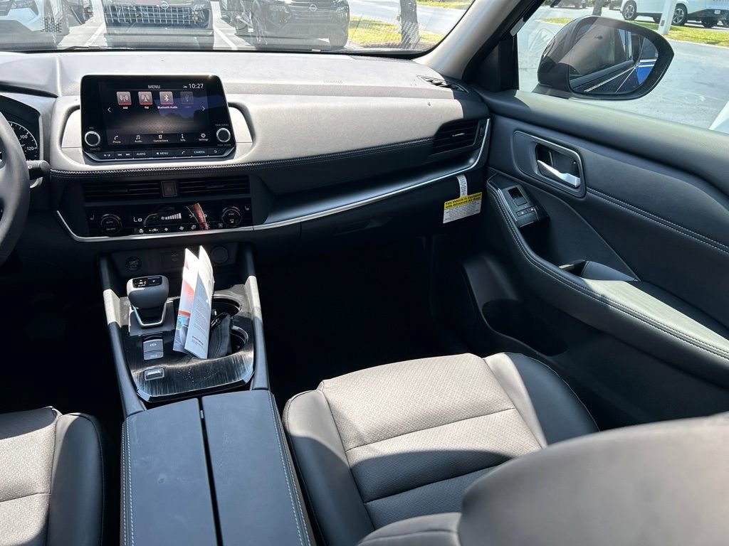 New 2026 Nissan Rogue Dark Armor FWD image 11