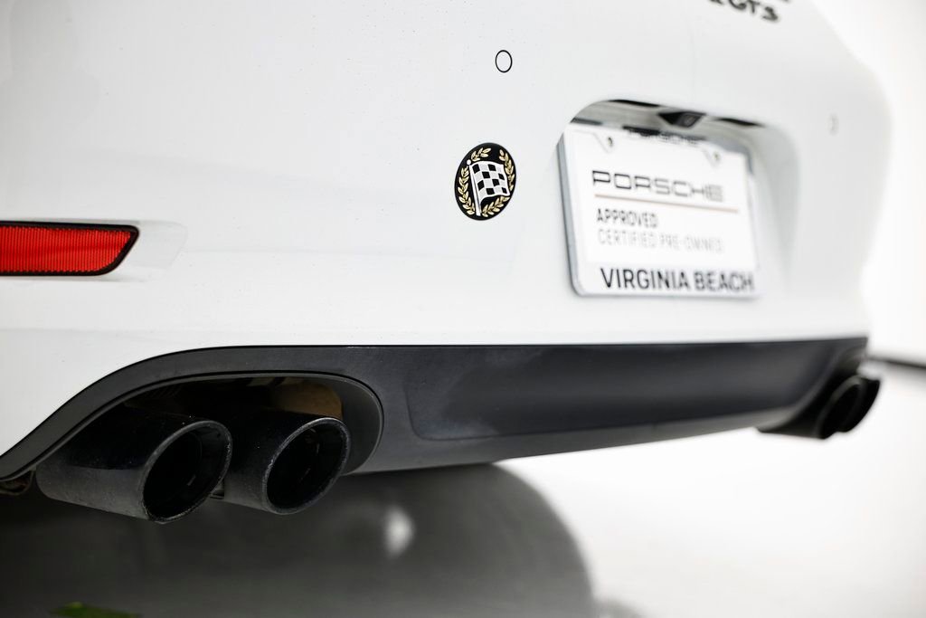 Certified 2015 Porsche 911 Carrera GTS RWD image 18