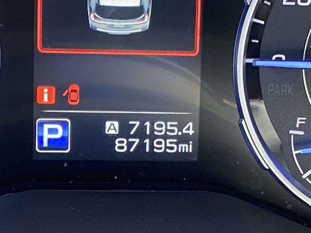 Used 2022 Subaru Ascent Limited w/ Technology Package image 23