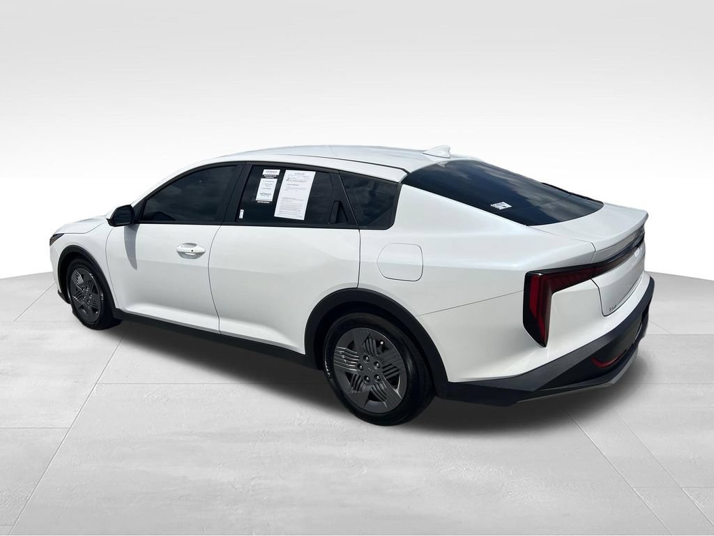 Certified 2025 Kia K4 FWD image 3
