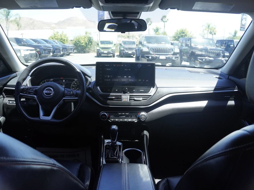 Used 2023 Nissan Altima 2.0 SR FWD image 31