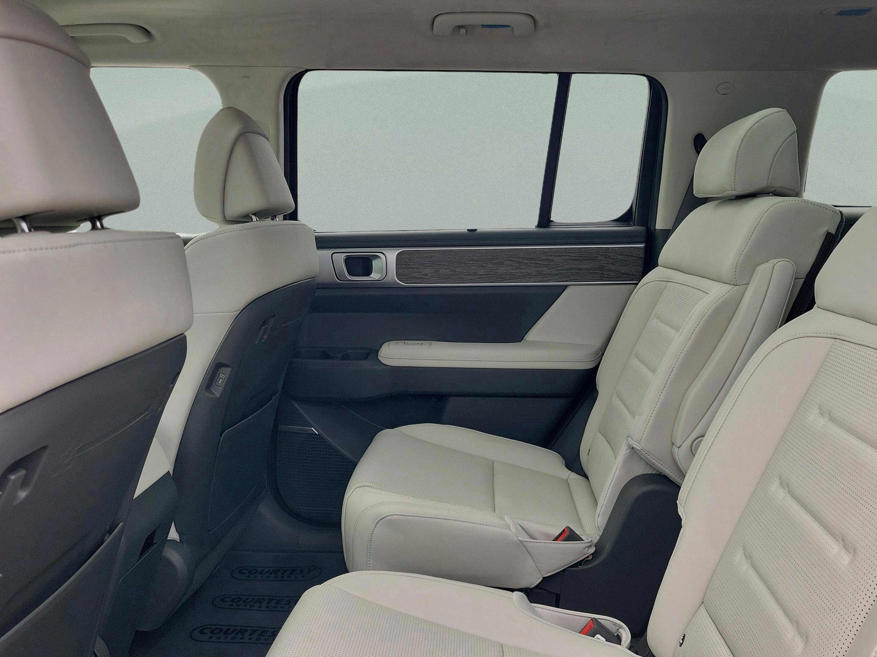 New 2026 Hyundai Santa Fe Calligraphy image 33