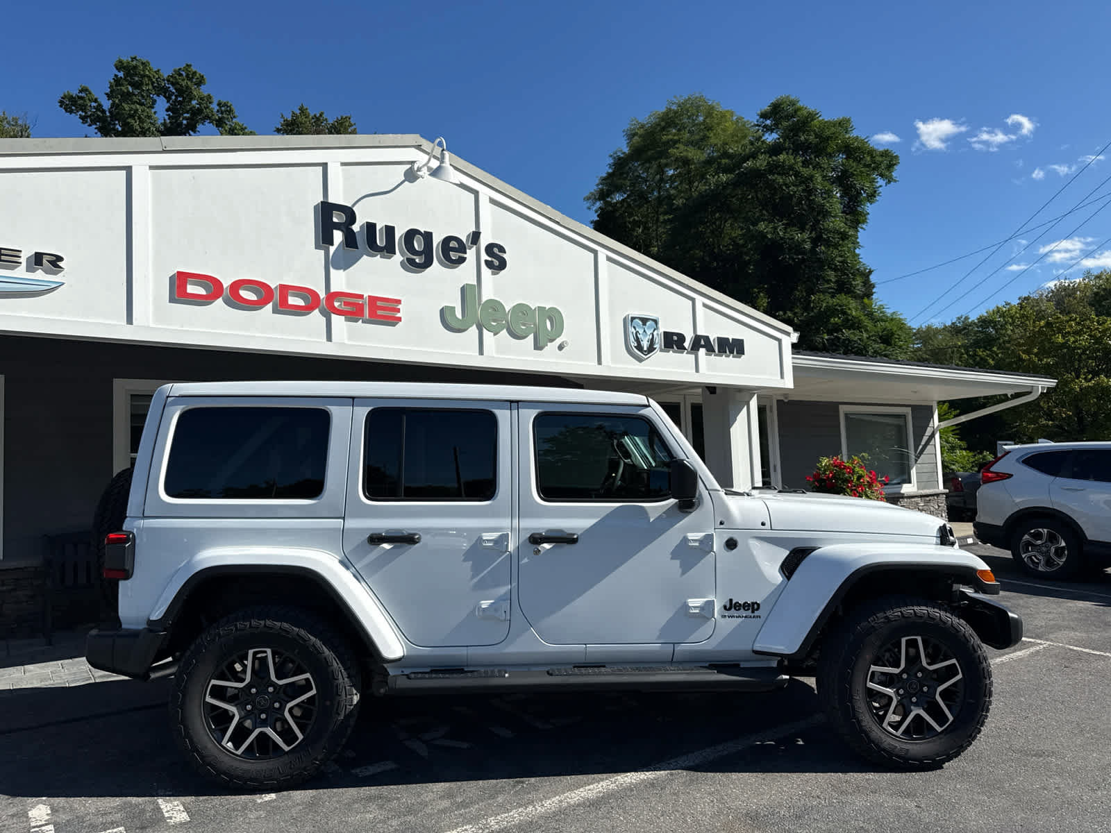 New 2027 Jeep Wrangler Unlimited Sahara AWD/4WD image 2