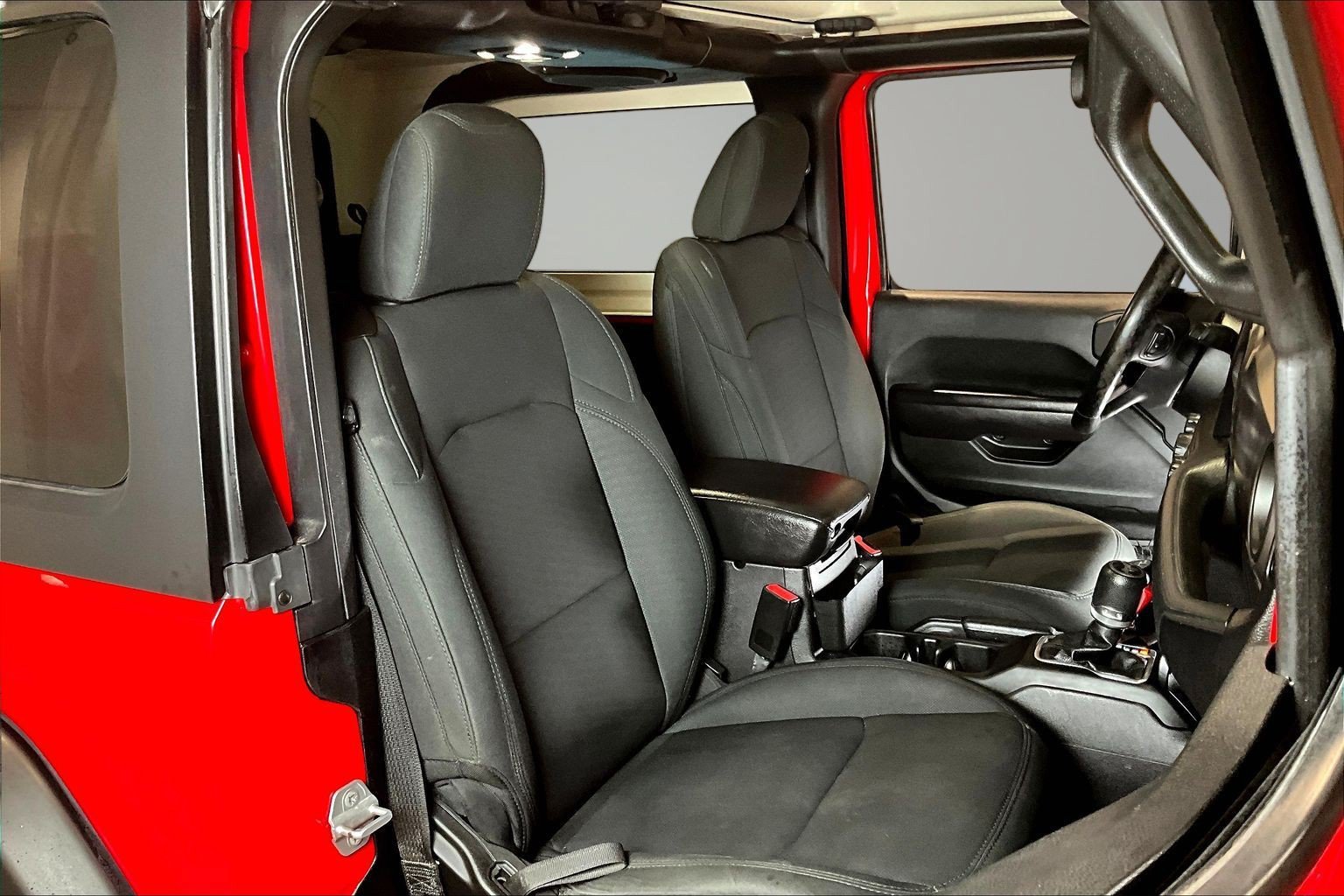 Used 2021 Jeep Wrangler Sport AWD/4WD image 28