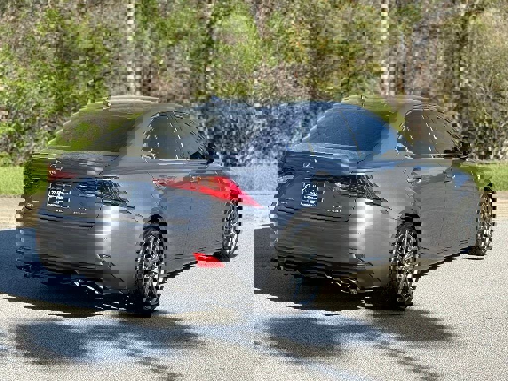 Used 2019 Lexus IS 300 F Sport w/ F Sport Package image 15