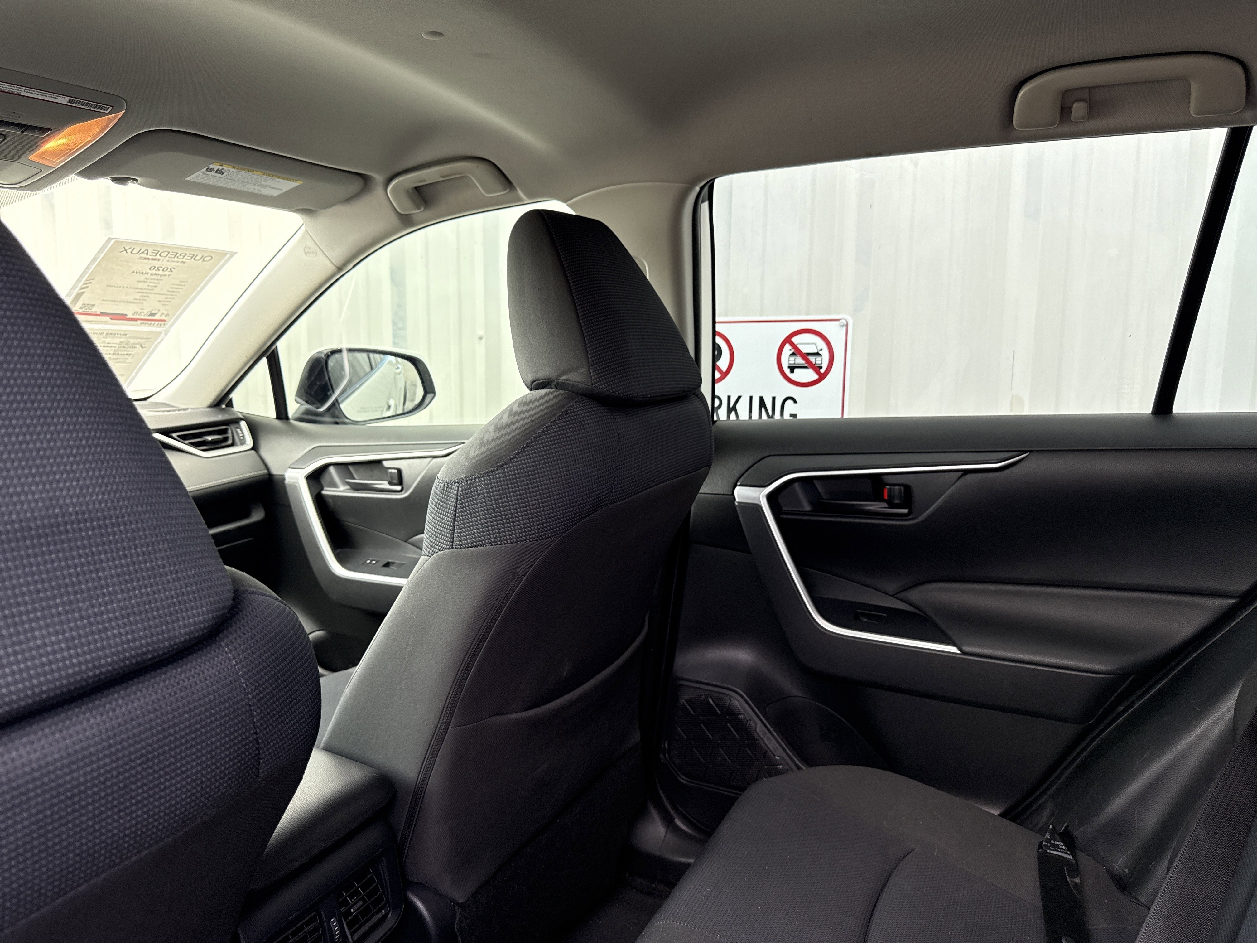 Used 2020 Toyota RAV4 LE image 23