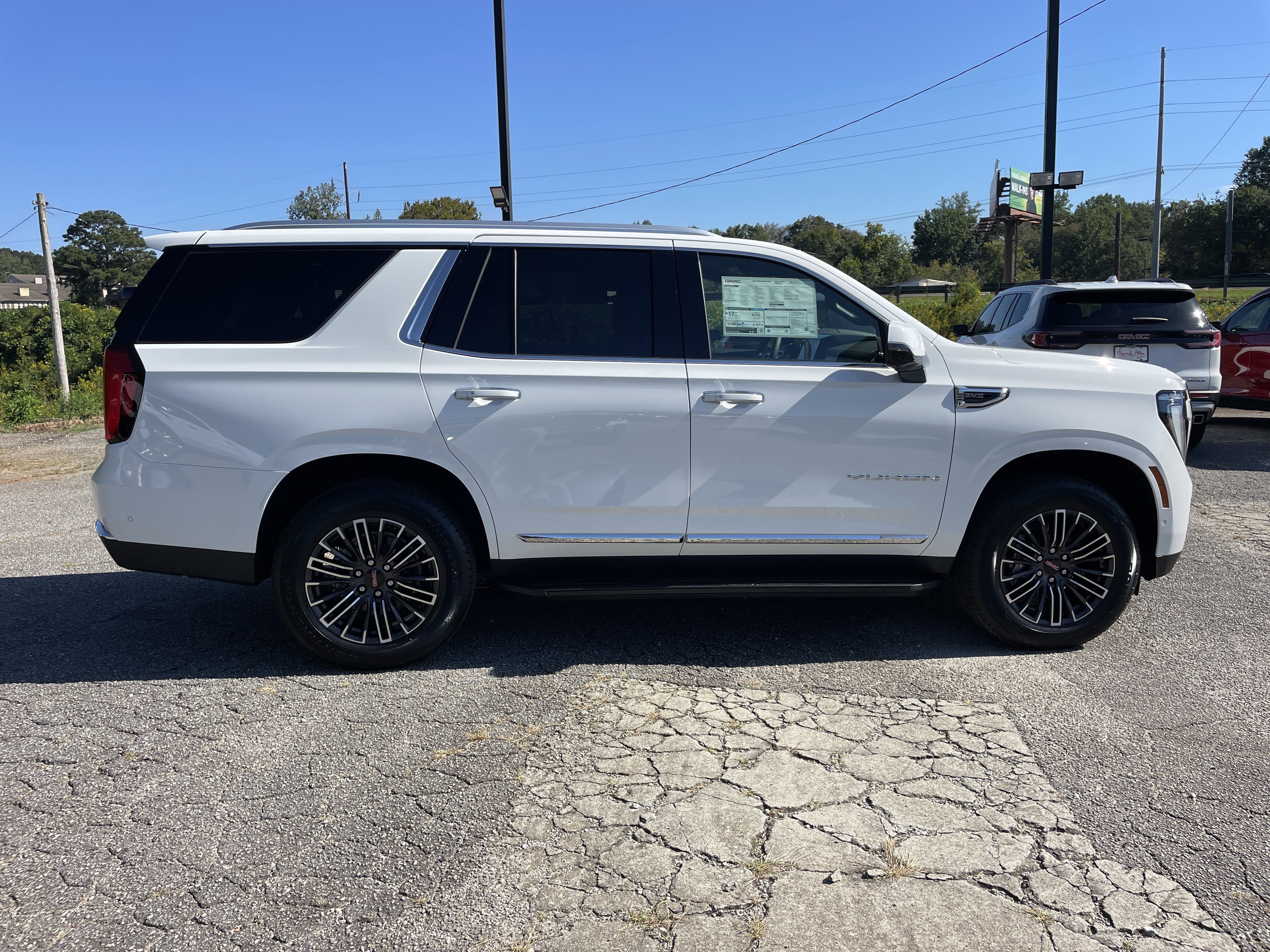 New 2026 GMC Yukon Elevation image 9