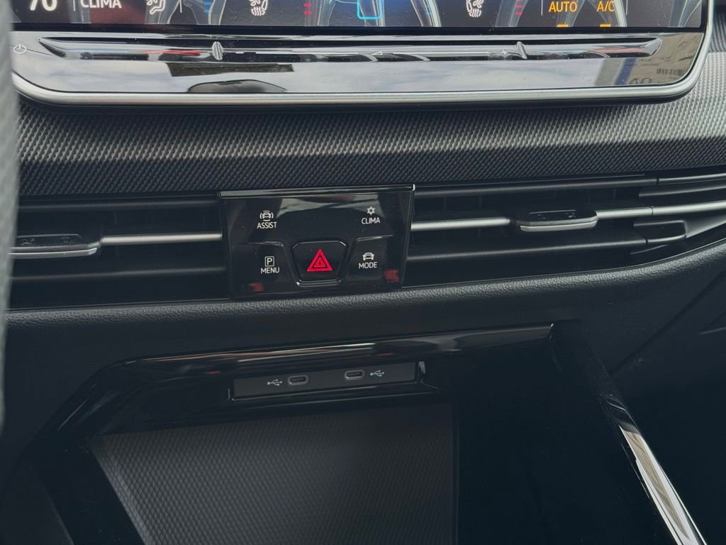 New 2025 Volkswagen GTI SE image 33
