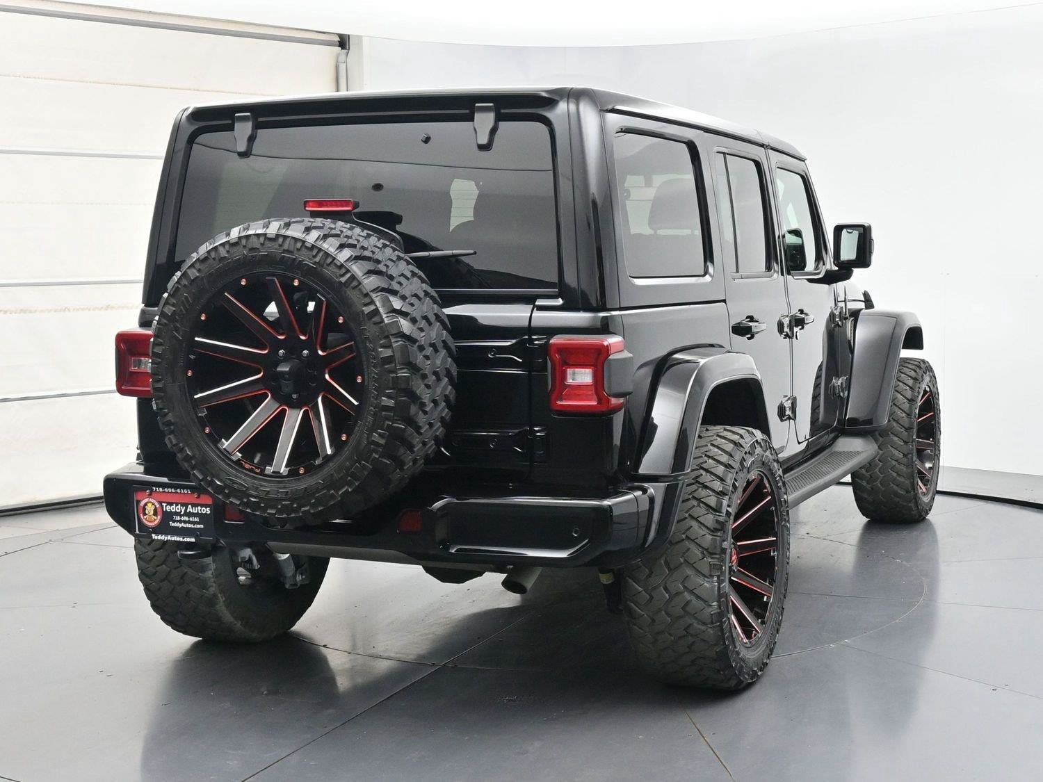 Used 2021 Jeep Wrangler Unlimited Sahara AWD/4WD image 26