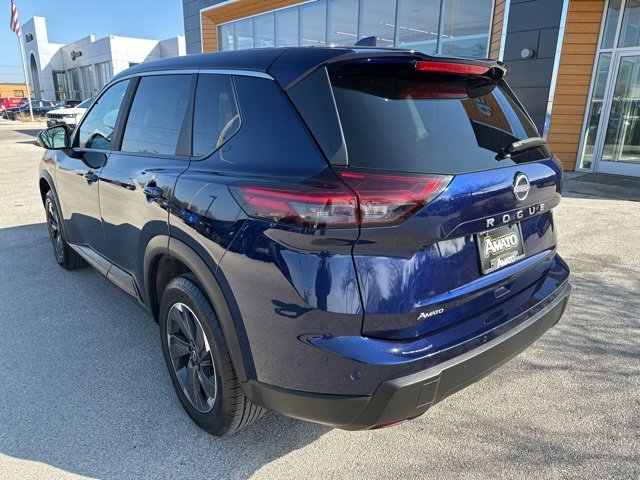 Used 2025 Nissan Rogue SV image 8