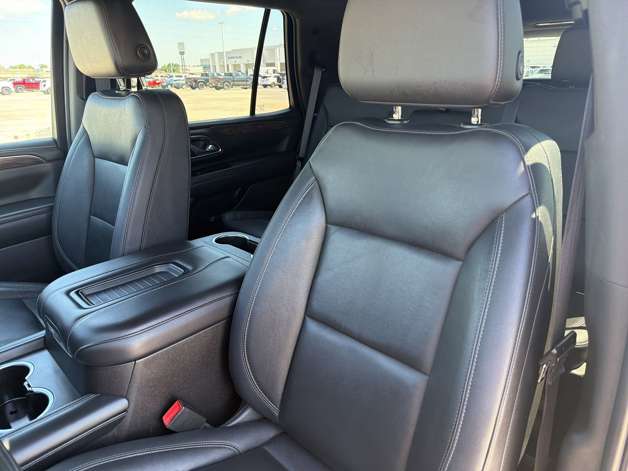 Used 2021 Chevrolet Tahoe LT w/ Luxury Package AWD/4WD image 20