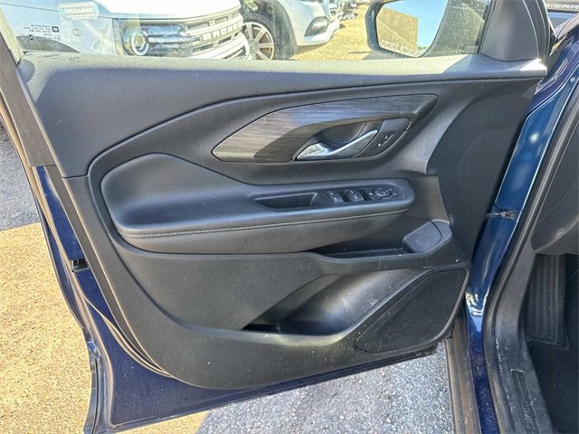 Used 2022 GMC Terrain SLE w/ Elevation Edition image 24