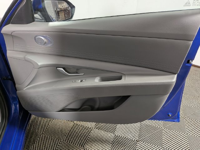Used 2024 Hyundai Elantra SEL FWD image 34