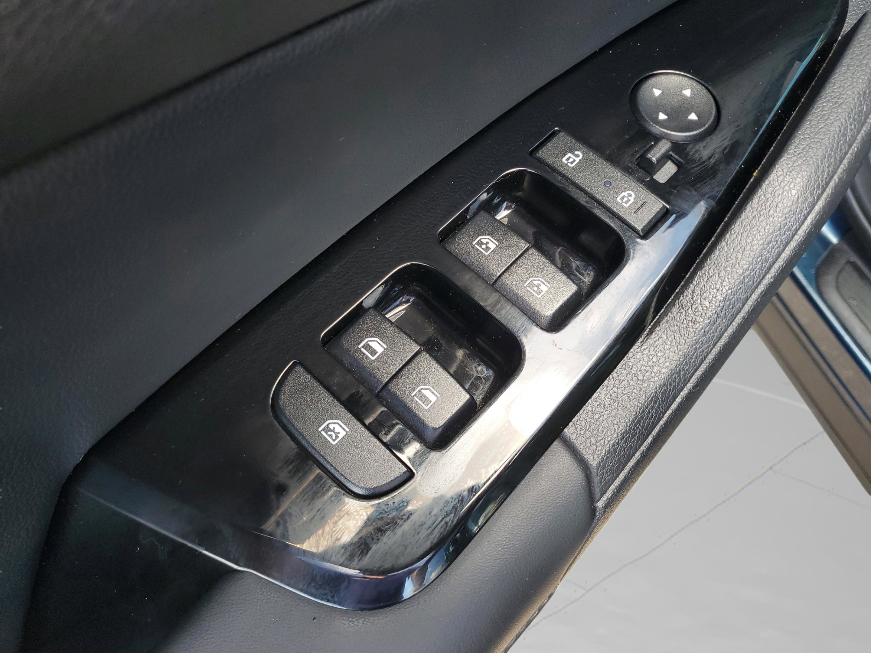 Used 2024 Kia Sportage EX image 26