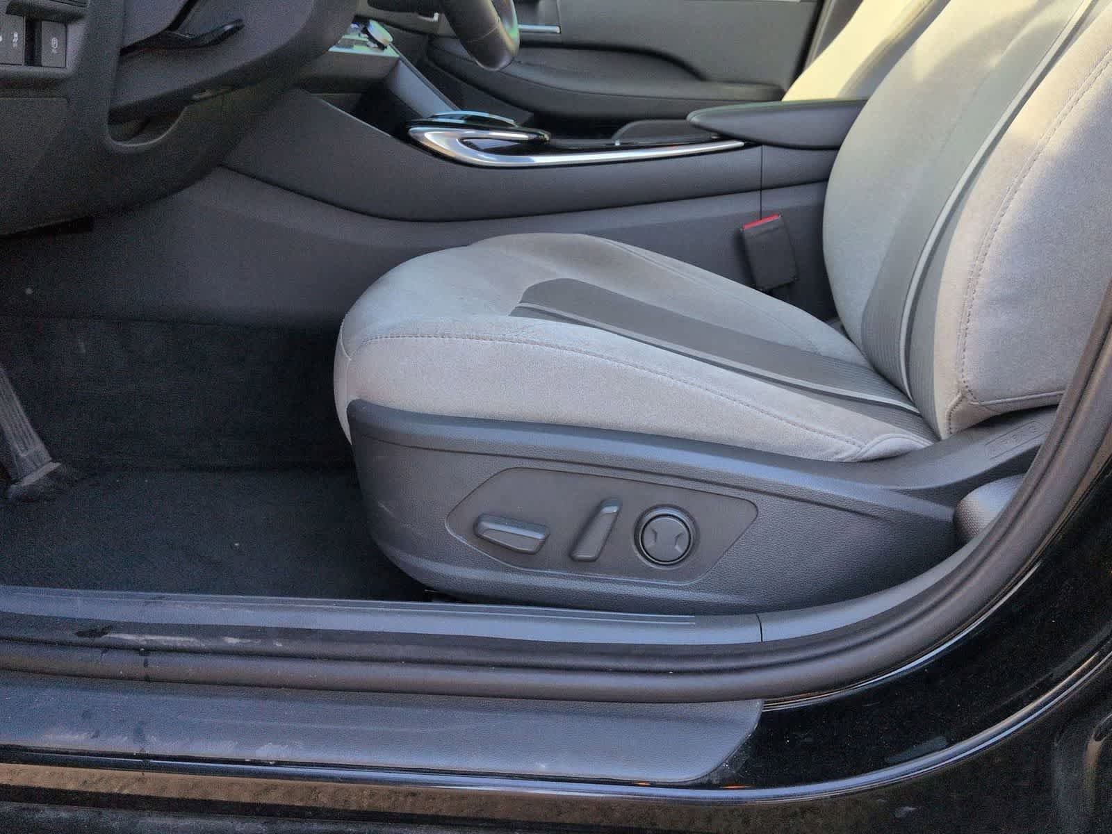 Used 2020 Hyundai Sonata SEL w/ Convenience Package image 16