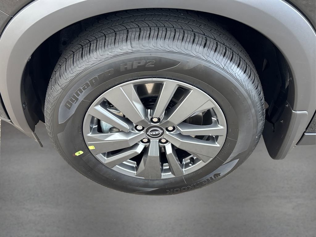 New 2025 Nissan Pathfinder S image 12