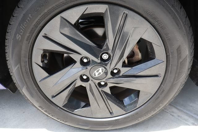 Used 2022 Hyundai Elantra SEL w/ Convenience Package FWD image 43