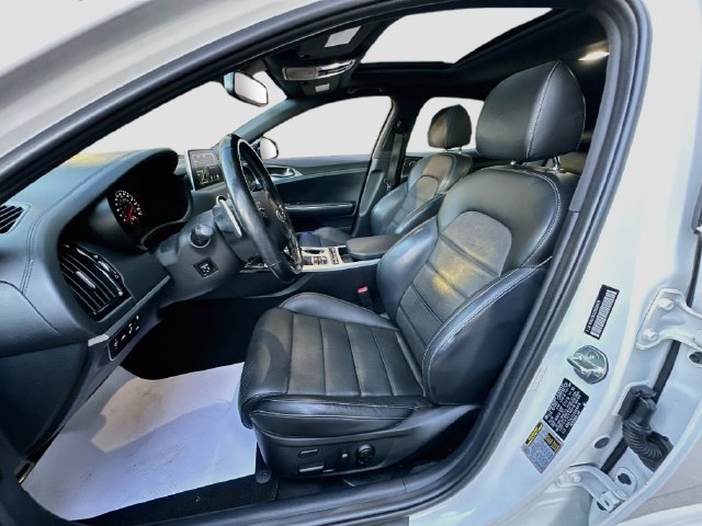Used 2018 Kia Stinger GT2 AWD/4WD image 22
