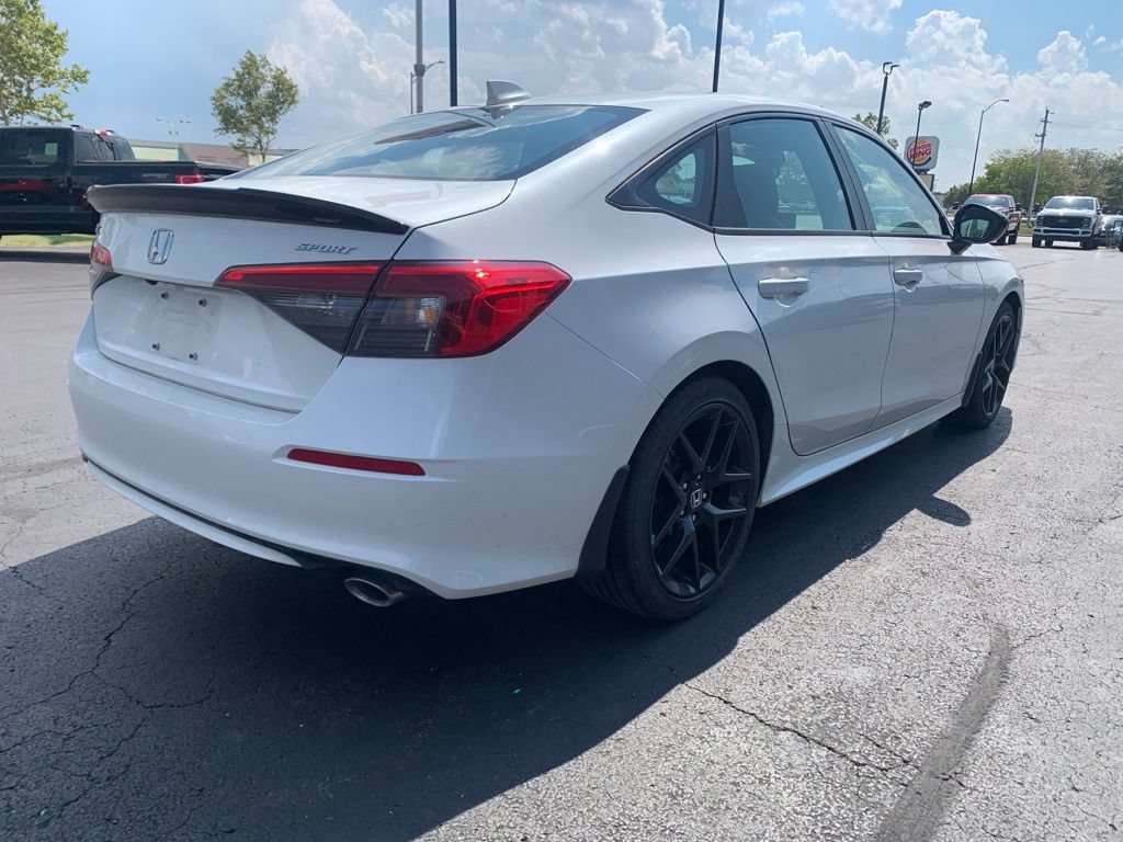 Used 2024 Honda Civic Sport image 3