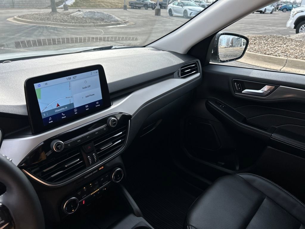 Used 2022 Ford Escape Titanium image 20