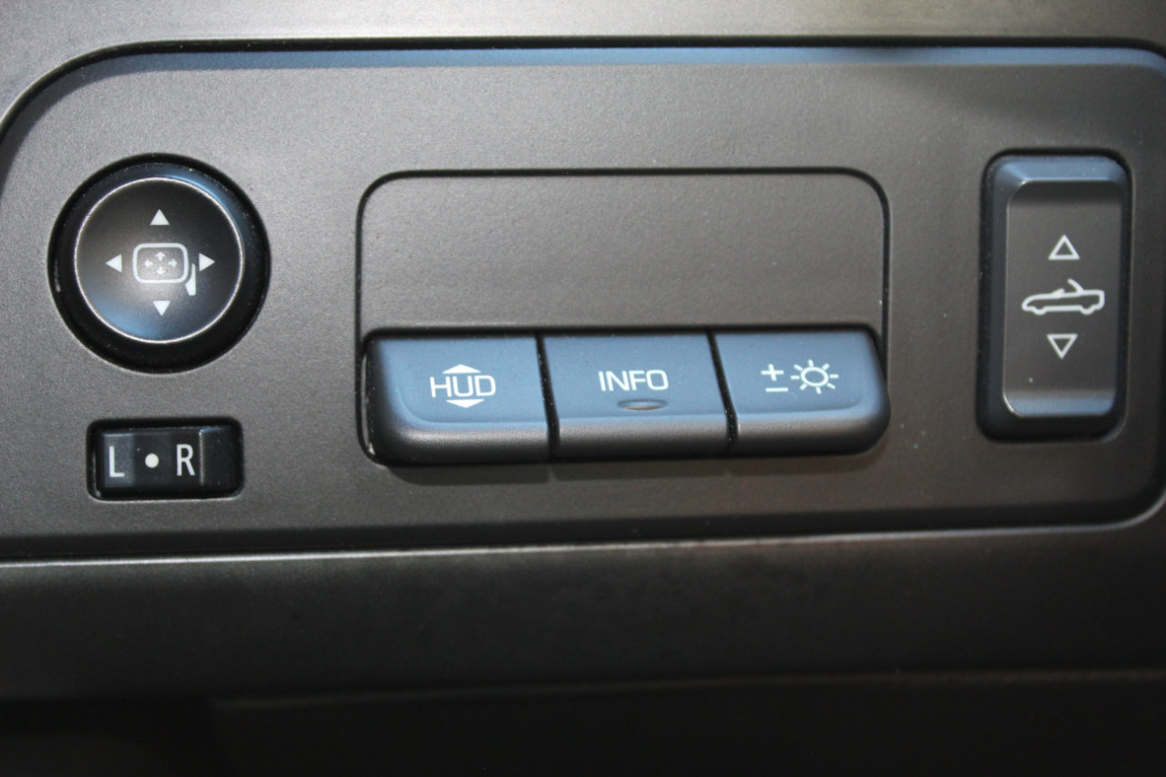 Used 2015 Chevrolet Corvette Stingray Convertible w/ 3LT Preferred Equipment Group image 22