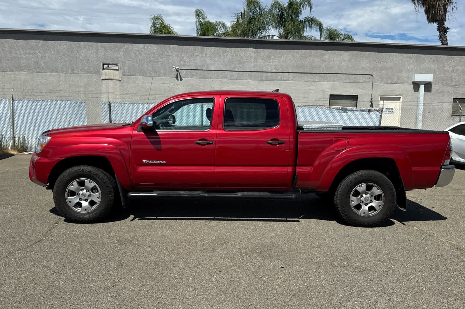 Used 2014 Toyota Tacoma PreRunner w/ SR5 Package RWD video 2