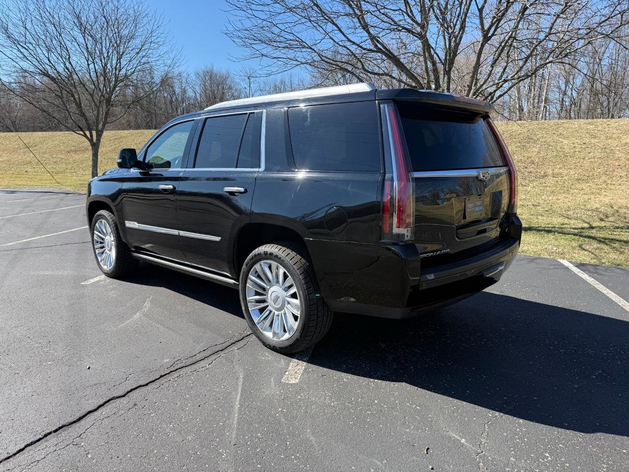 Used 2015 Cadillac Escalade Platinum image 18