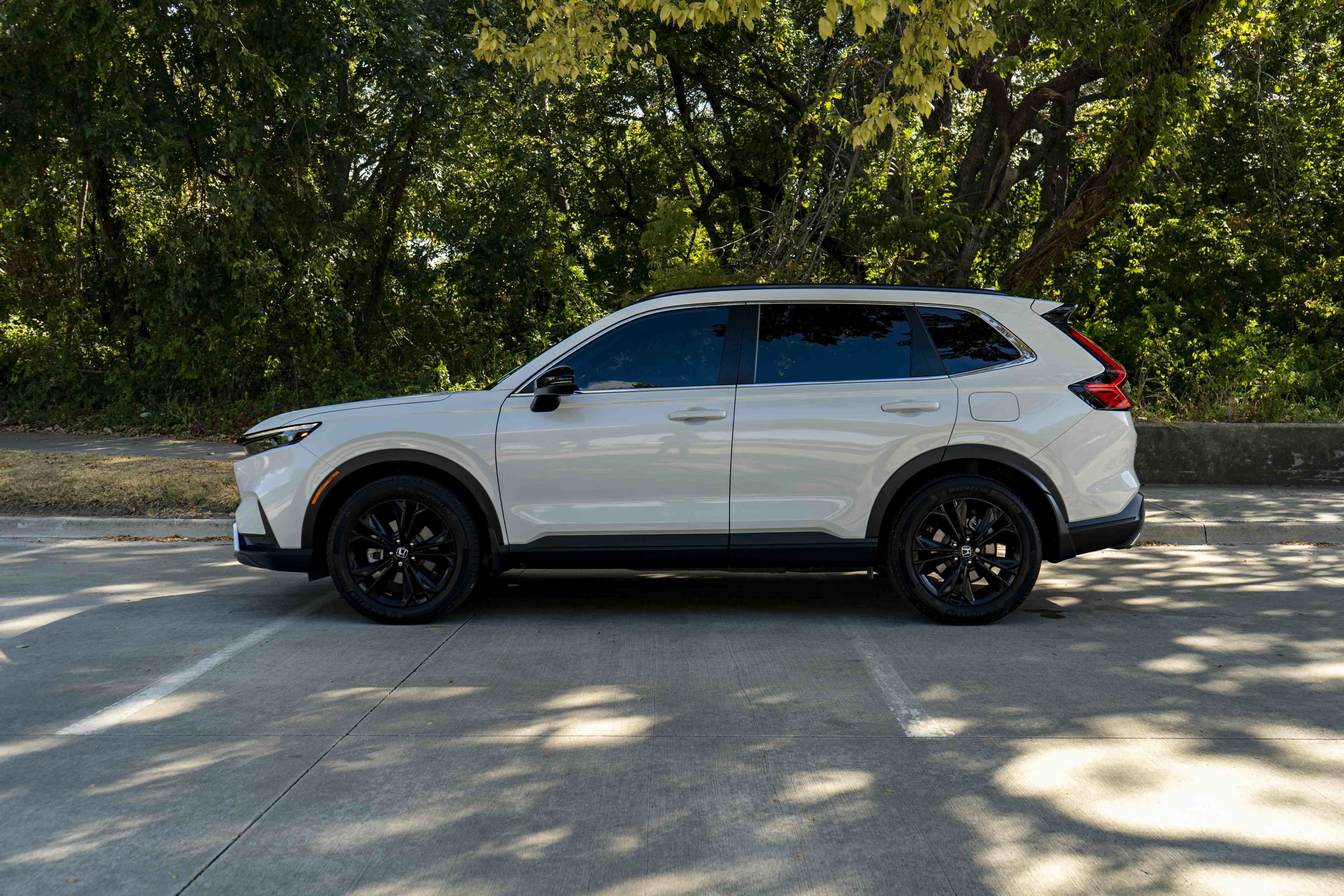 Used 2024 Honda CR-V Sport Touring image 6