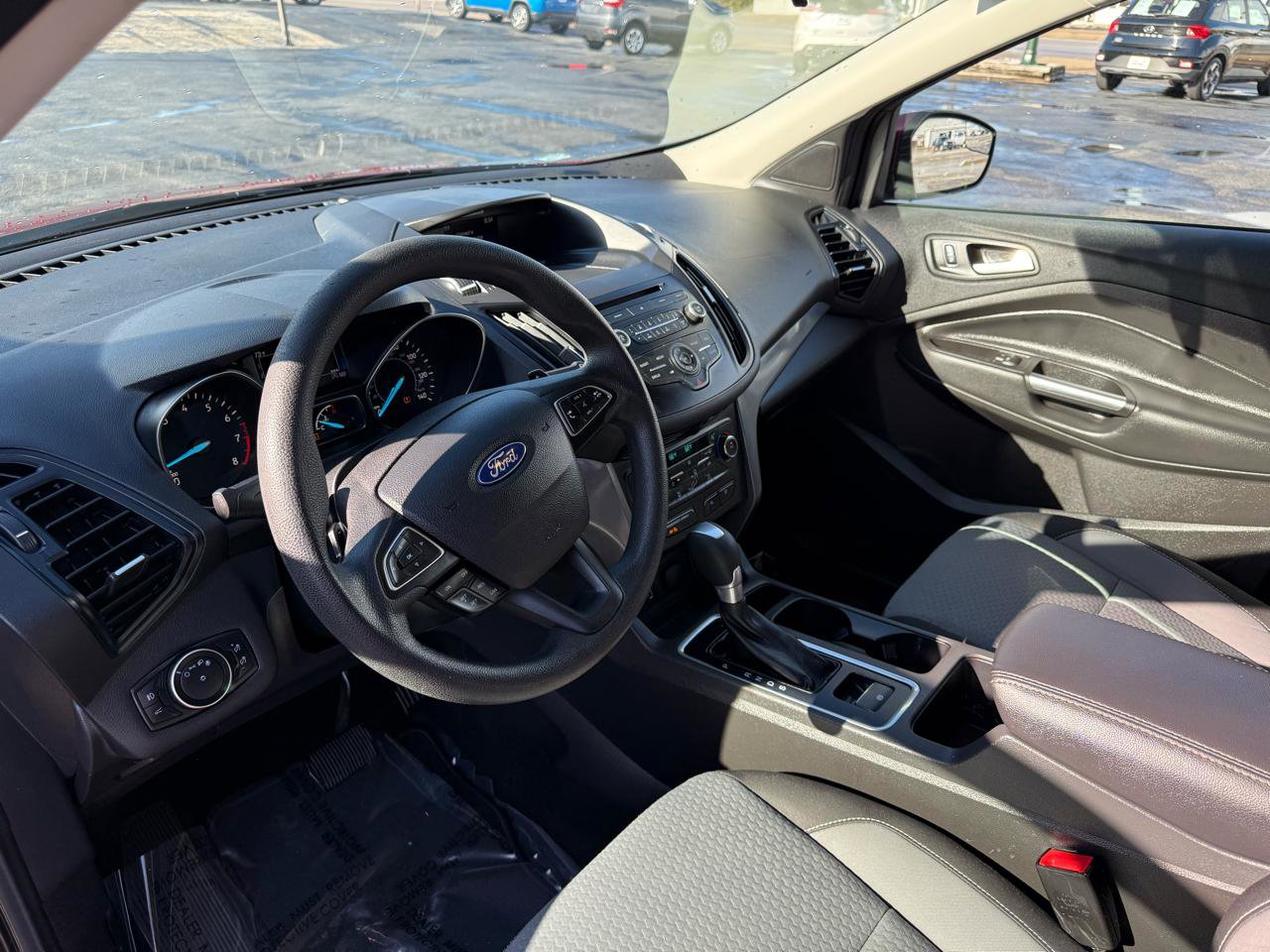 Used 2017 Ford Escape SE image 12