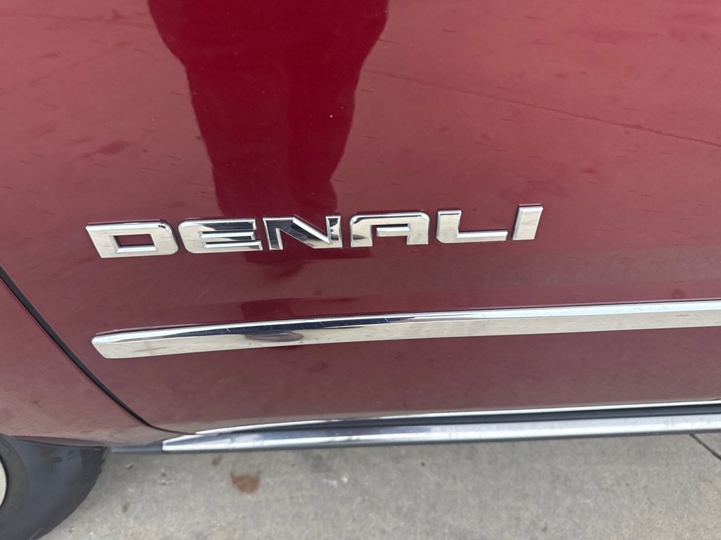 Used 2018 GMC Yukon Denali image 11
