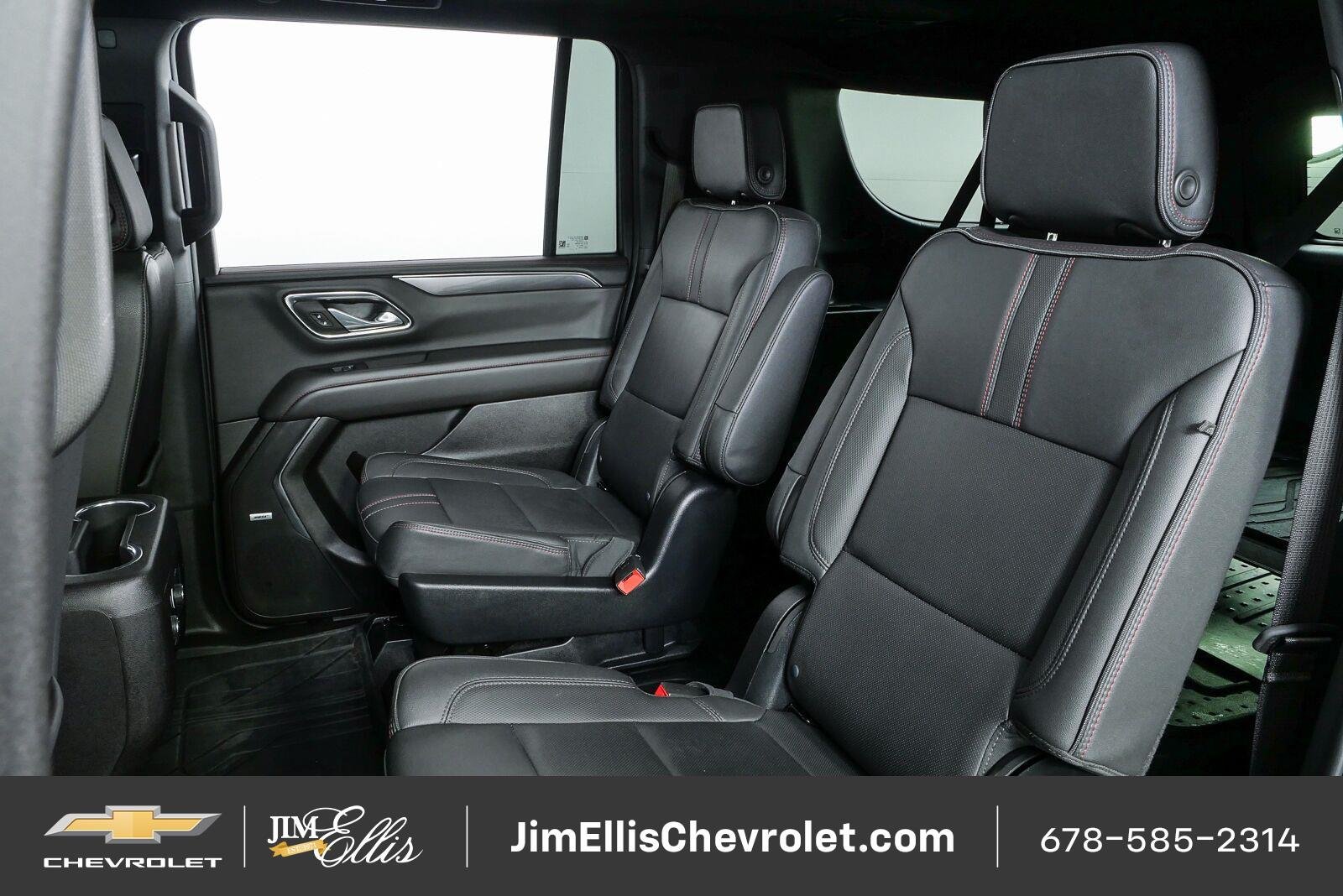 Certified 2024 Chevrolet Suburban RST w/ Luxury Package RWD image 18