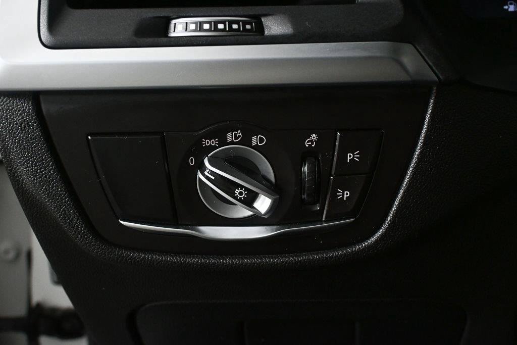 Used 2024 BMW X3 sDrive30i RWD image 9