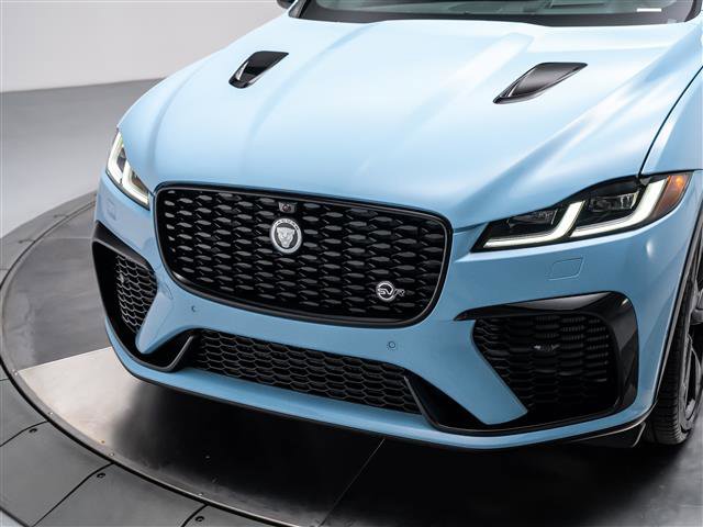 New 2026 Jaguar F-PACE SVR 575 Edition image 9