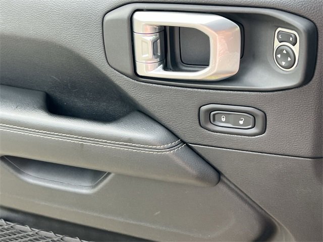 Used 2021 Jeep Wrangler Unlimited Sahara image 36