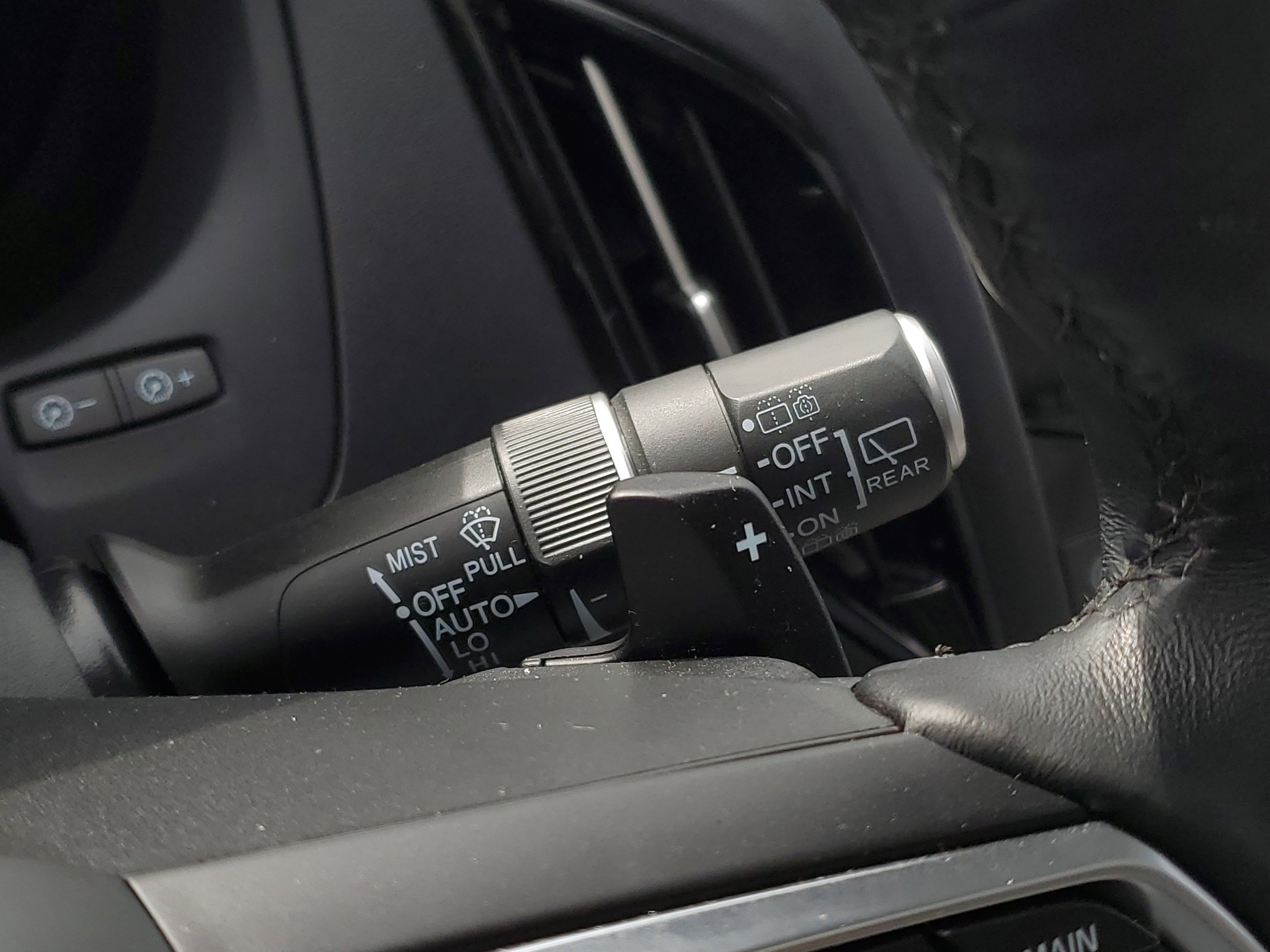 Used 2020 Acura RDX AWD w/ Advance Package image 16