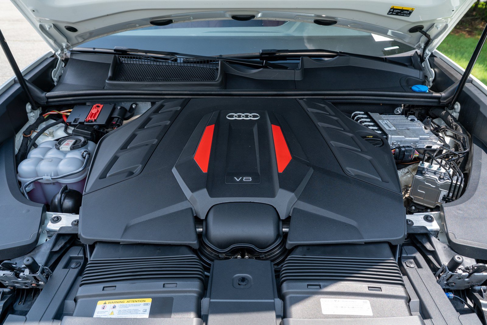 Used 2024 Audi SQ8 Premium Plus w/ Executive Package AWD/4WD image 29