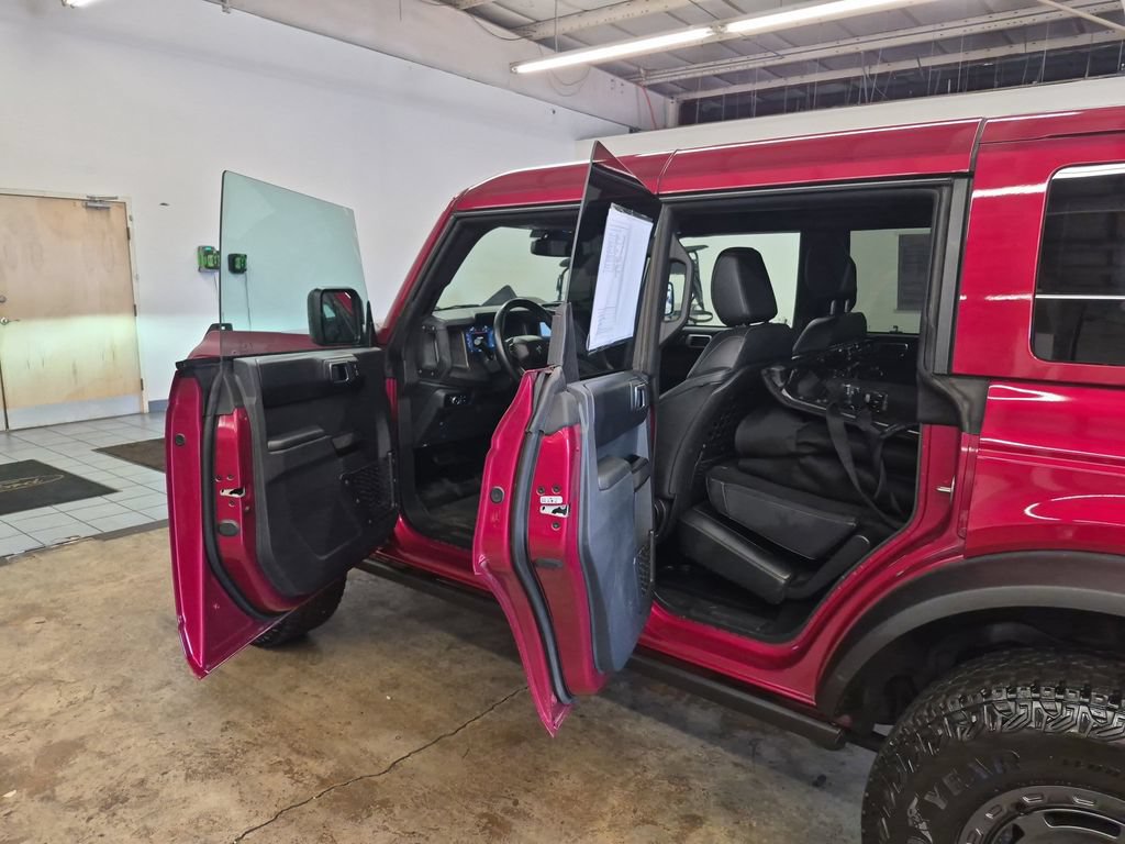 Used 2025 Ford Bronco Badlands w/ Sasquatch Package AWD/4WD image 12