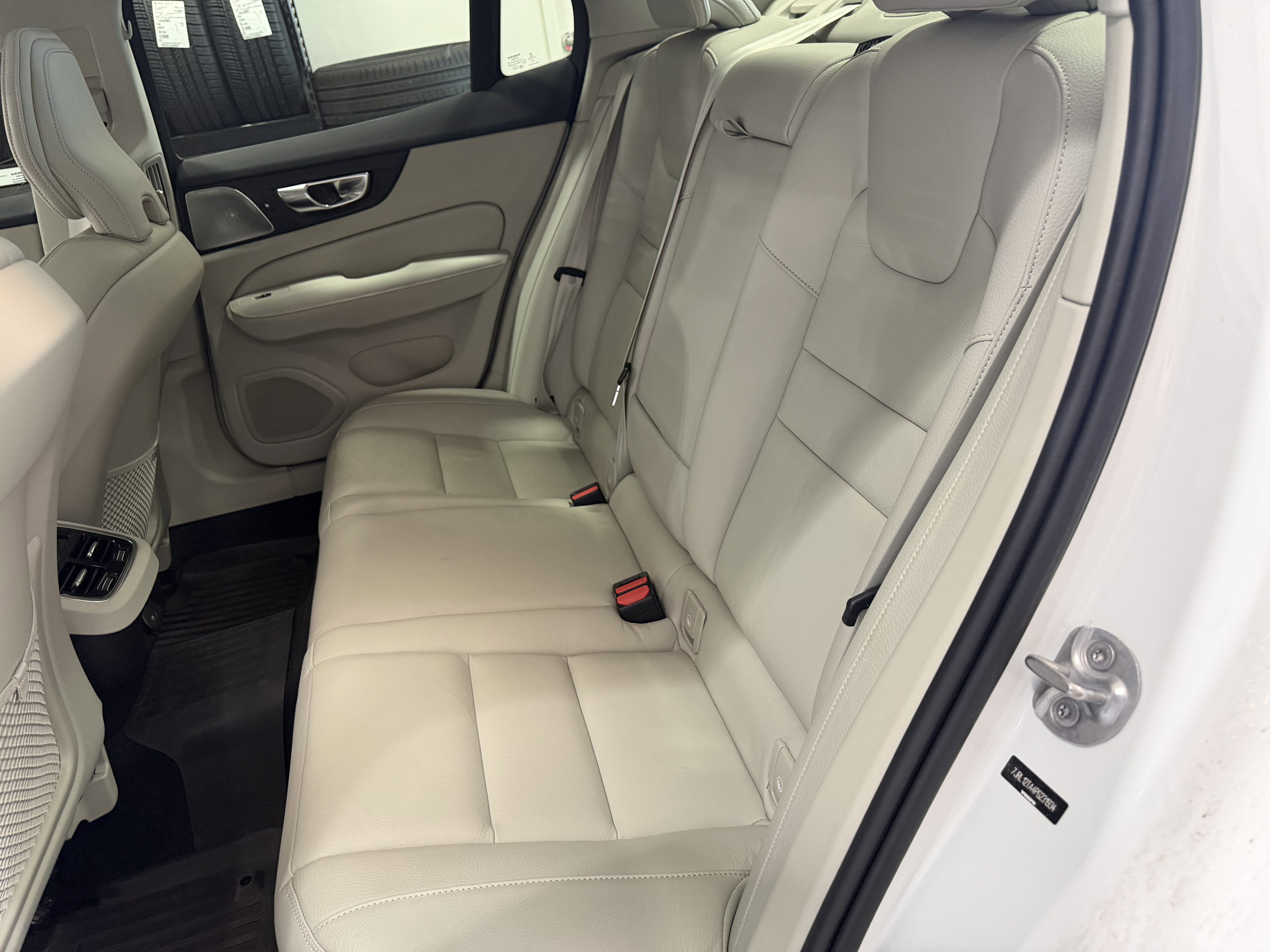Used 2023 Volvo S60 B5 Ultimate w/ Climate Package image 26
