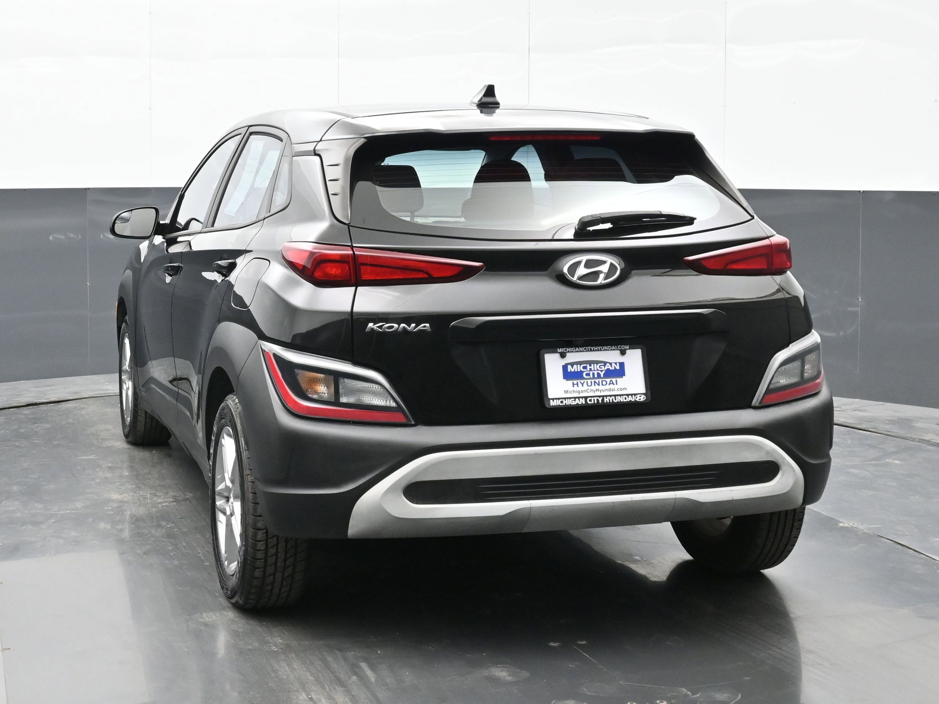 Certified 2022 Hyundai Kona SE image 3