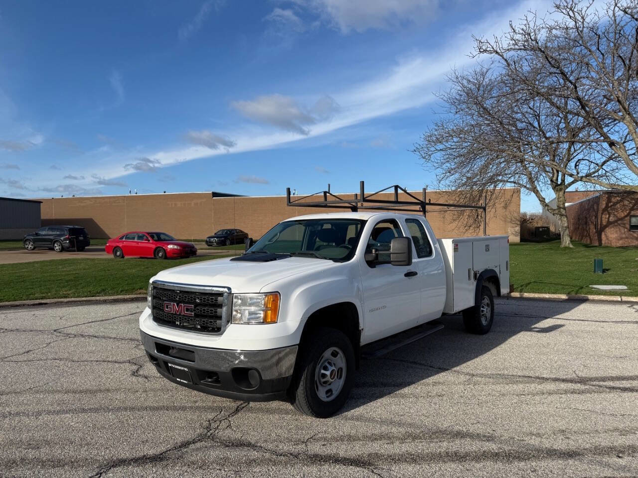 Used 2011 GMC Sierra 2500 W/T image 1