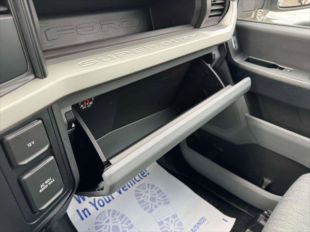 Used 2024 Ford F350 XL w/ Snow Plow Prep Package image 30